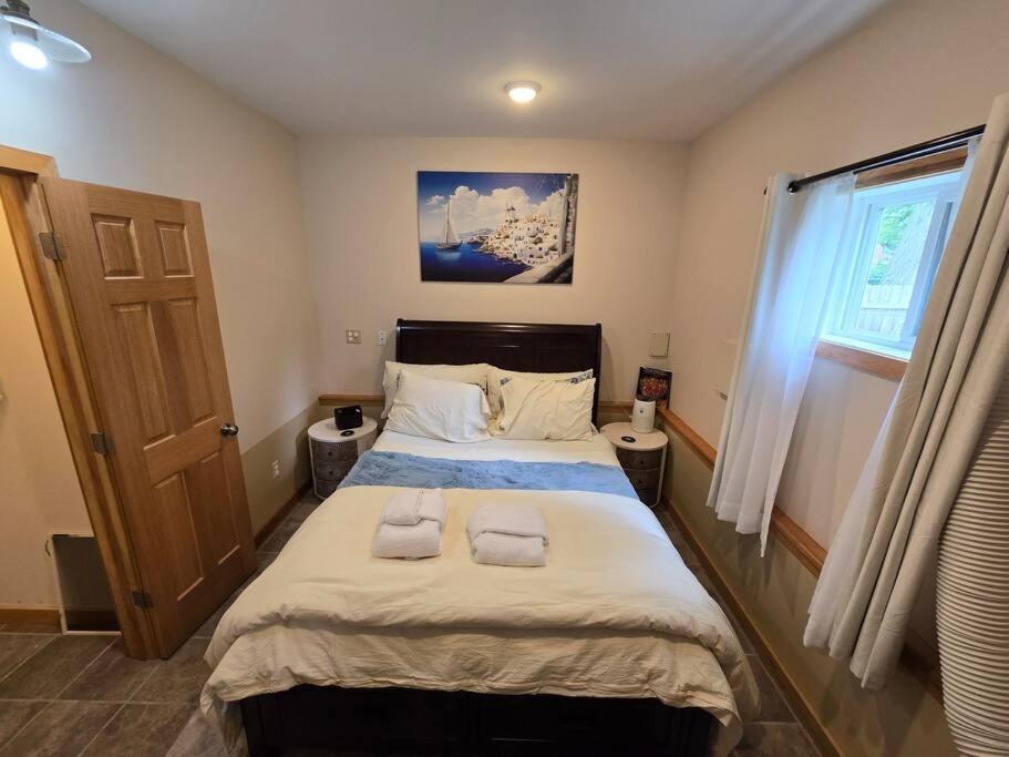 Peaceful Apartment Траверс-Сити Экстерьер фото